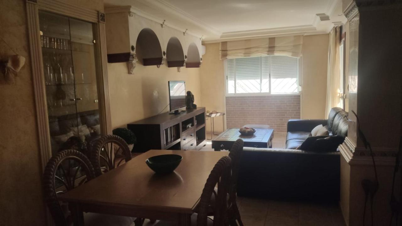 Apartamento En 托雷莫利诺斯 外观 照片