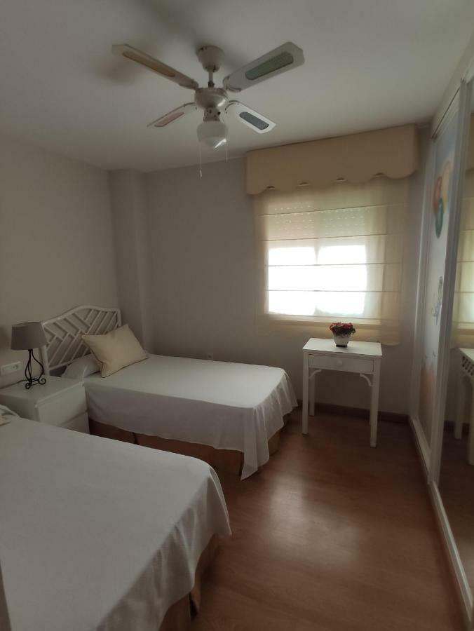 Apartamento En 托雷莫利诺斯 外观 照片